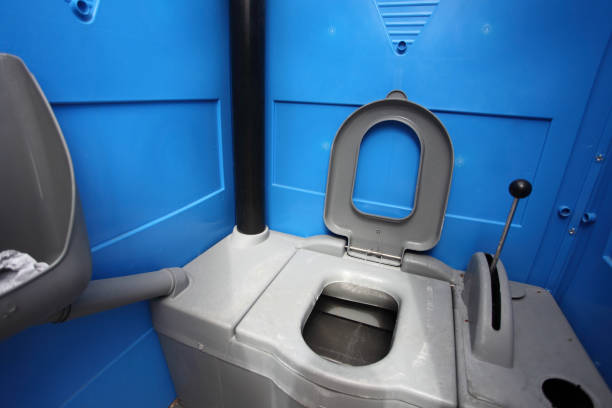 Best Portable Restroom Servicing (Cleaning and Restocking)  in Shafter, CA